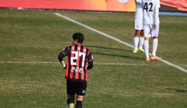 26.03.20.(금) 14시<br />
FC강릉 VS 당진시민축구단<br />
강릉종합운동장