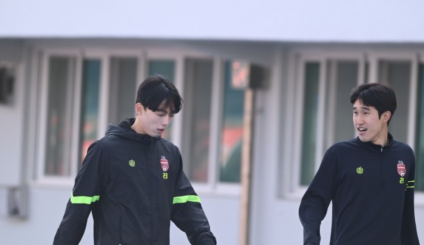 26.03.20.(금) 14시<br />
FC강릉 VS 당진시민축구단<br />
강릉종합운동장