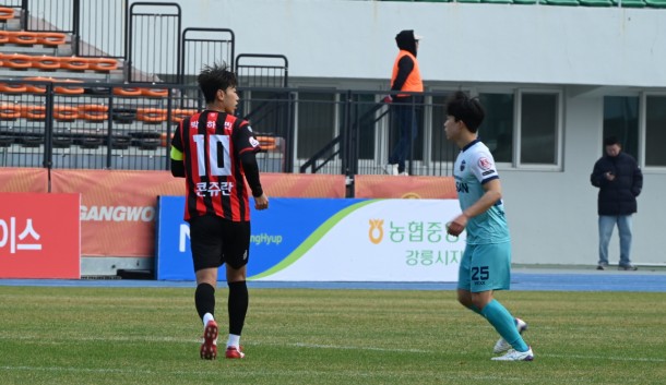 26.03.07.(토) 14시<br />
FC강릉 VS 울산시민축구단<br />
강릉좋합운동장