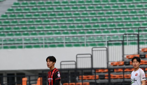 26.03.13.(금) 14시<br />
FC강릉 VS 포천시민축구단<br />
강릉좋합운동장